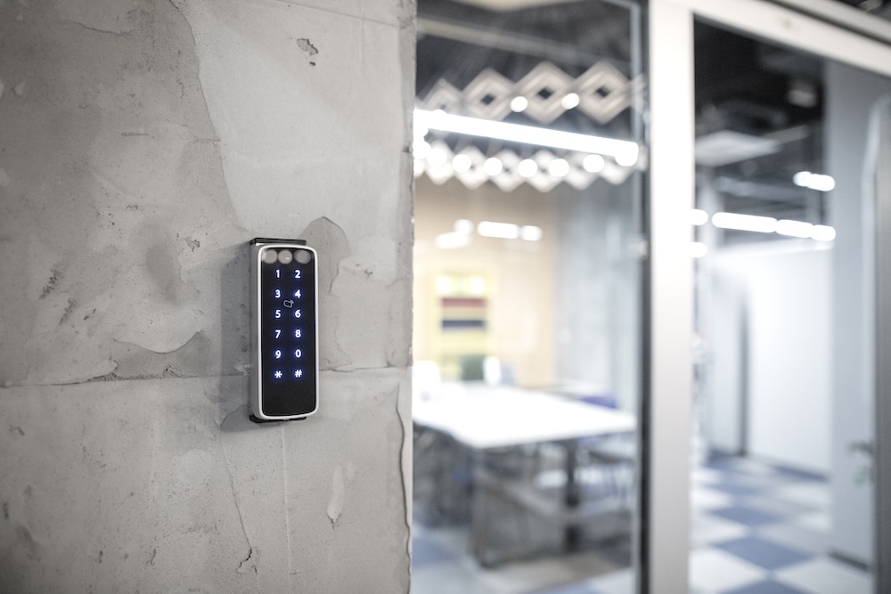 Image of an access controlled door.